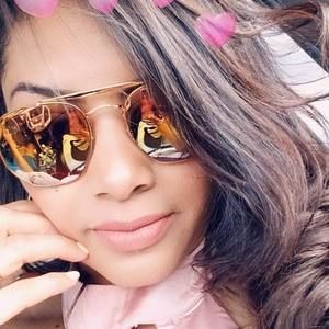 Meet your Posher, Debora